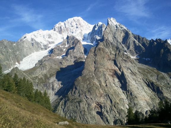 Pohled z jihu na Mt. Blanc - Innominata Ridge